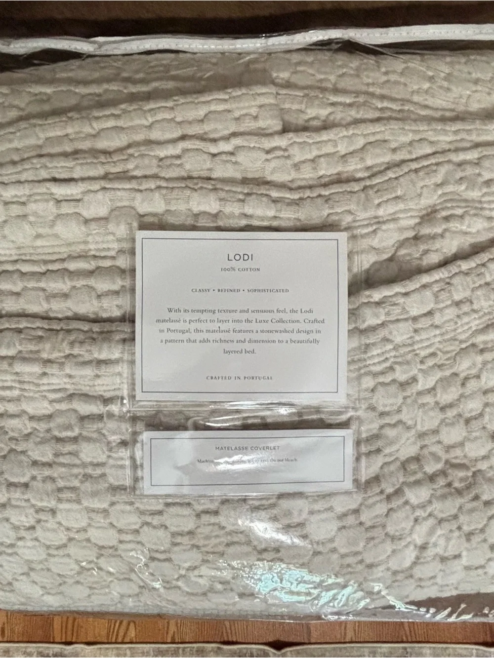Annie Selke Lodi Luxe Matelasse Coverlet Queen & 2 Standard Shams Set - Sand .